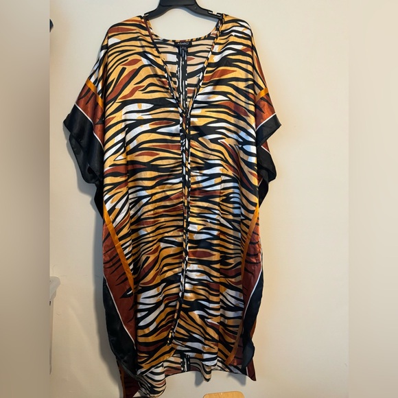 Ethnic Print Kaftan - Picture 2 of 7